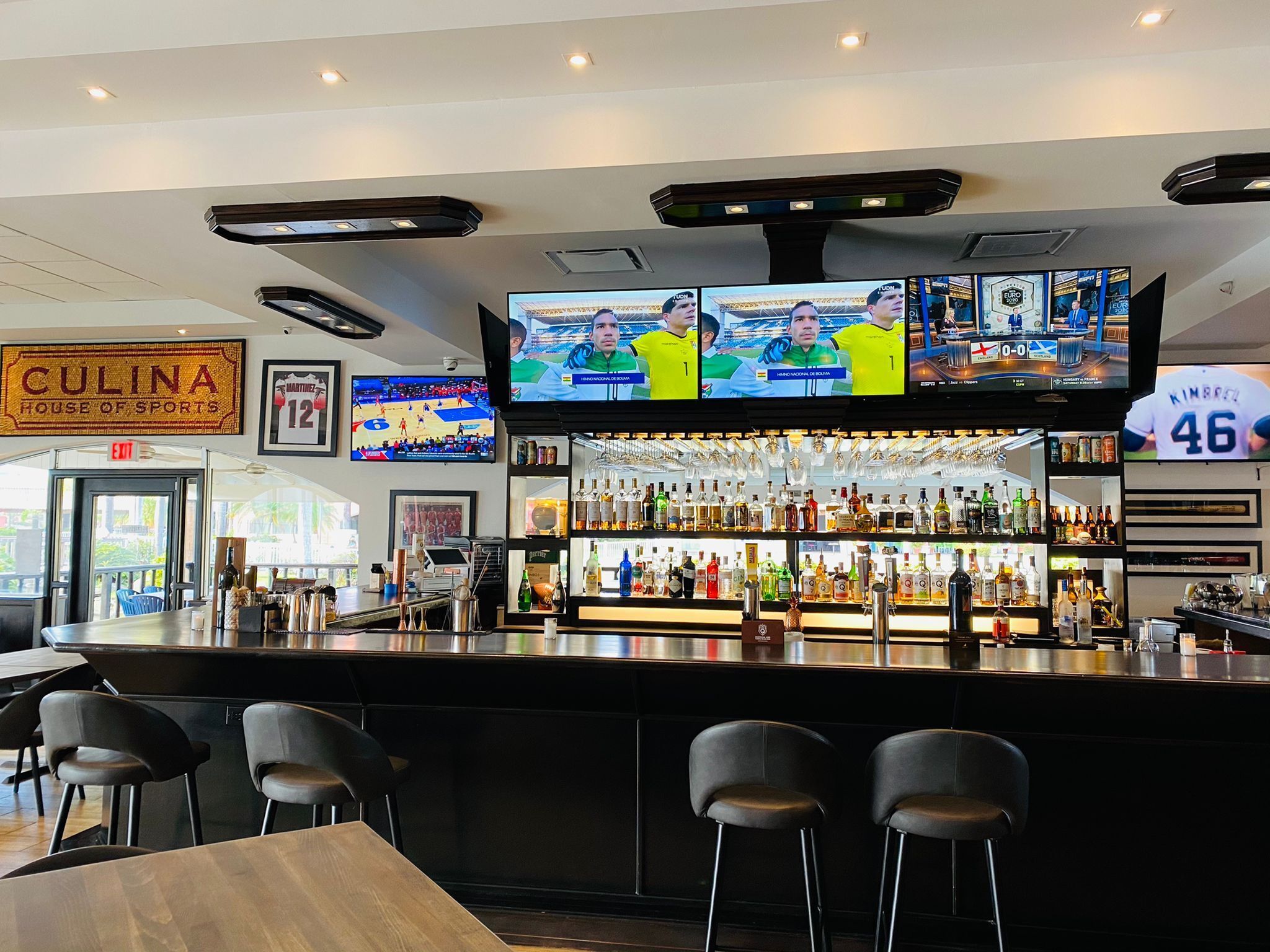 Tokyo Kitchen: Great Times, Great Food - mebwtf8