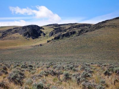 80 acres Oregon Outback with wide open vistas