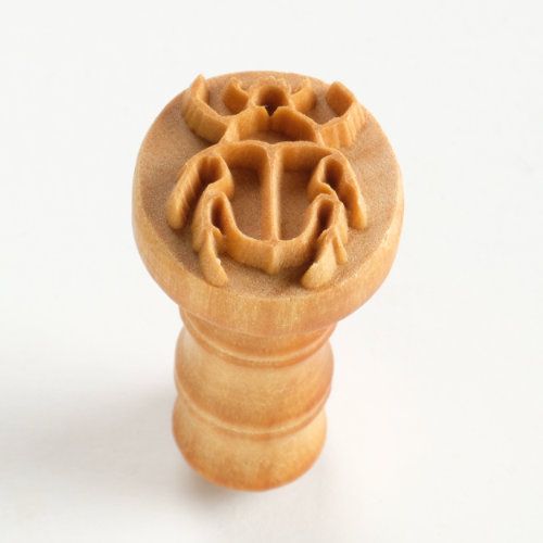 Medium Round Stamp 232 - Scarab Beetle