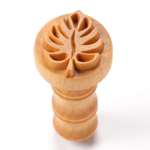 Medium Round Stamp 282 - Monstera Leaf
