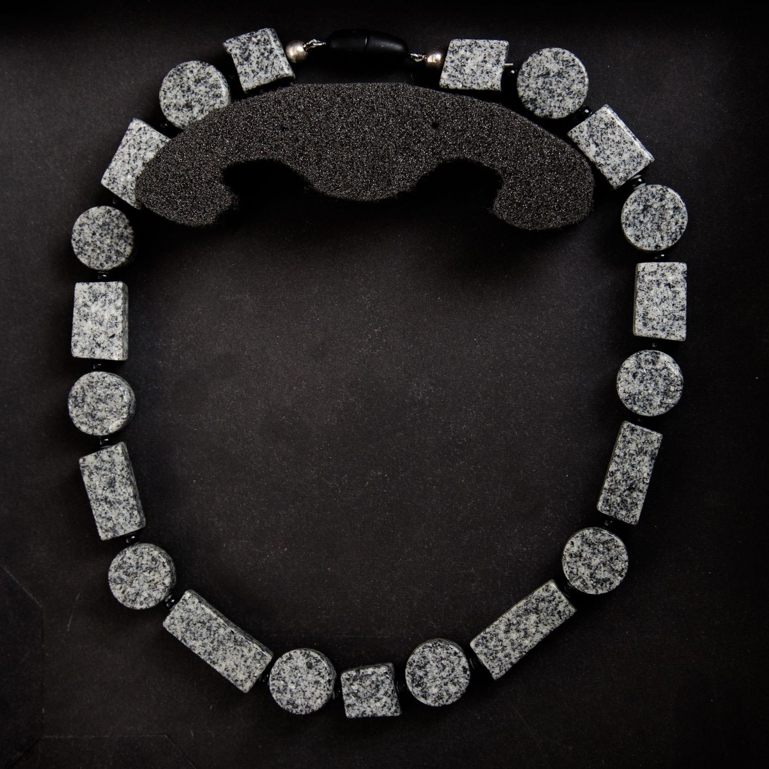 Kette "Schremser Feinkorn Granit"