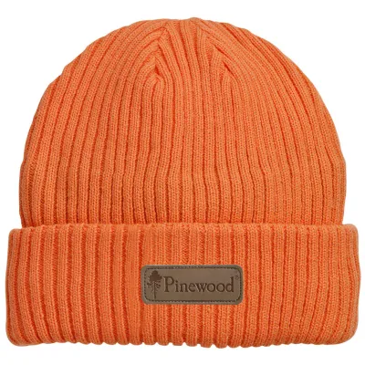 Pinewood New Stöten knitted beanie with warm fleece lining. Flexible fit and comfortable design for cold weather.