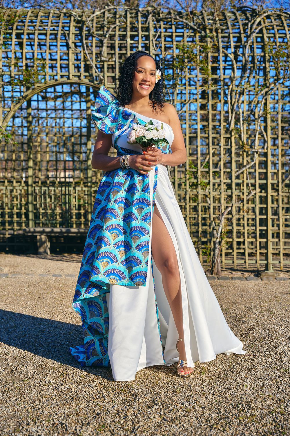 Robe asymétrique volumineux fendu drapé wax pailleté