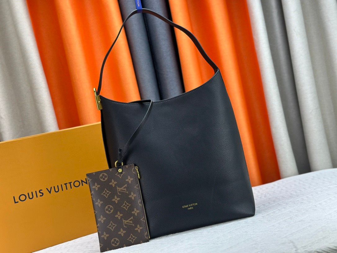 Louis Vuitton women bag LFB08