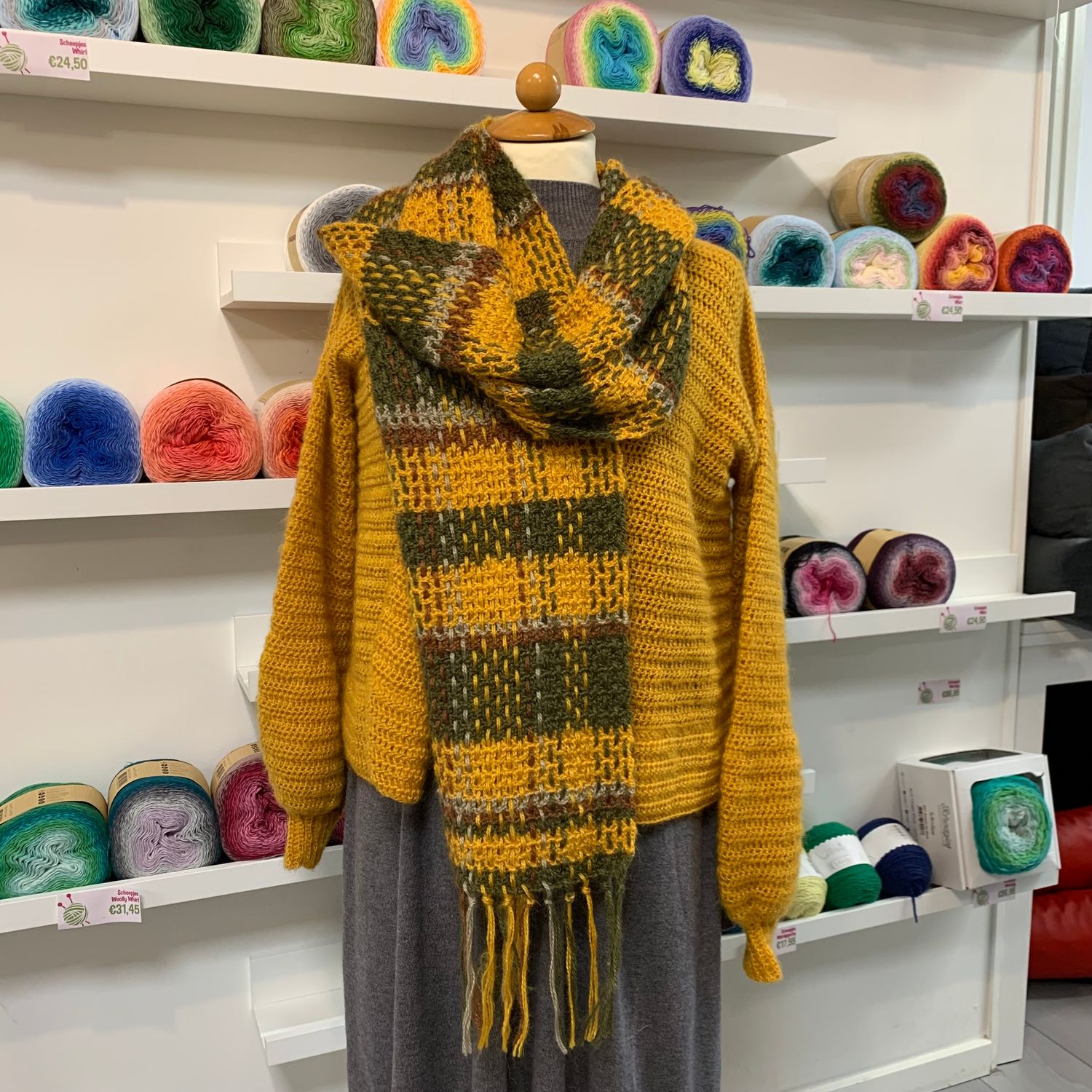 Kostenlose Häkelanleitung: Must Have Crocheted Cardigan