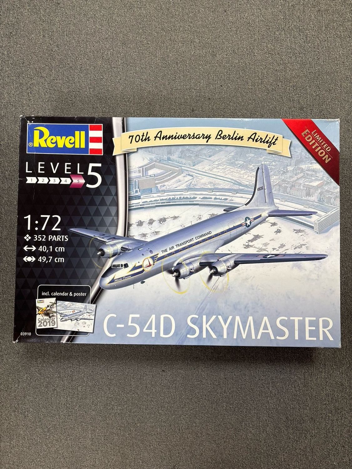 Revell 03910 - C-54D Skymaster 1:72