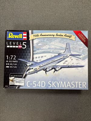 Revell 03910 - C-54D Skymaster 1:72