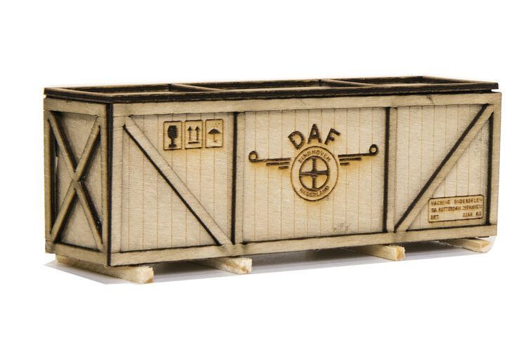 Loewe 2383 - Belading transportkist DAF Eindhoven (NL), 70 mm H0