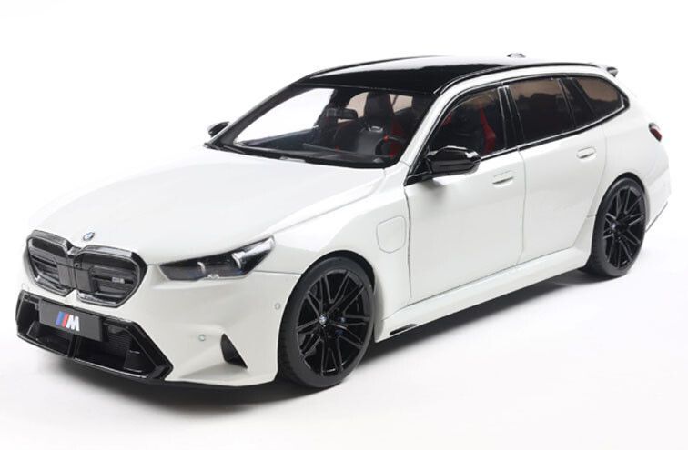 Solido 1:18 - BMW M5 Touring (G99) '24, wit (Alpine white solid)