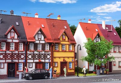 Vollmer 43671 - Wohnhaus Bahnhofstraße 13 H0