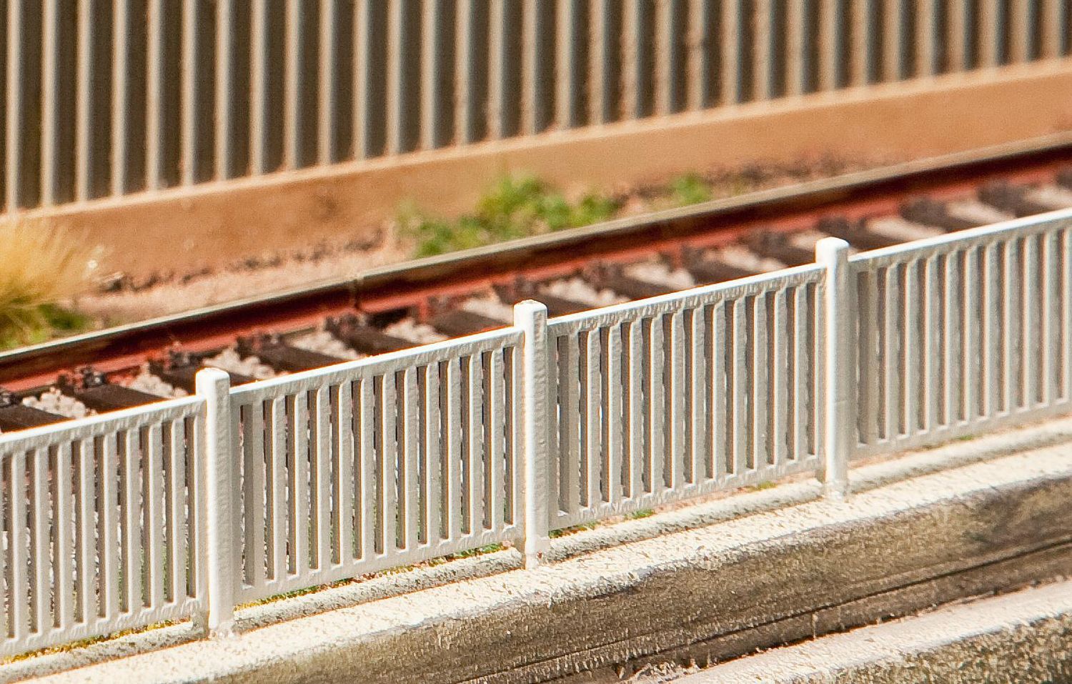 Faller  180428 - Modern afrasteringen, 1242 mm H0