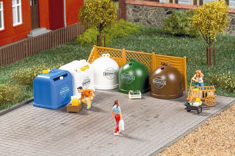 Auhagen 41 695  - Recyclingcontainer met accessoires H0