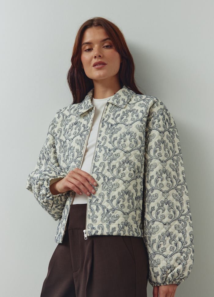 Miriam jas - ecru met navy