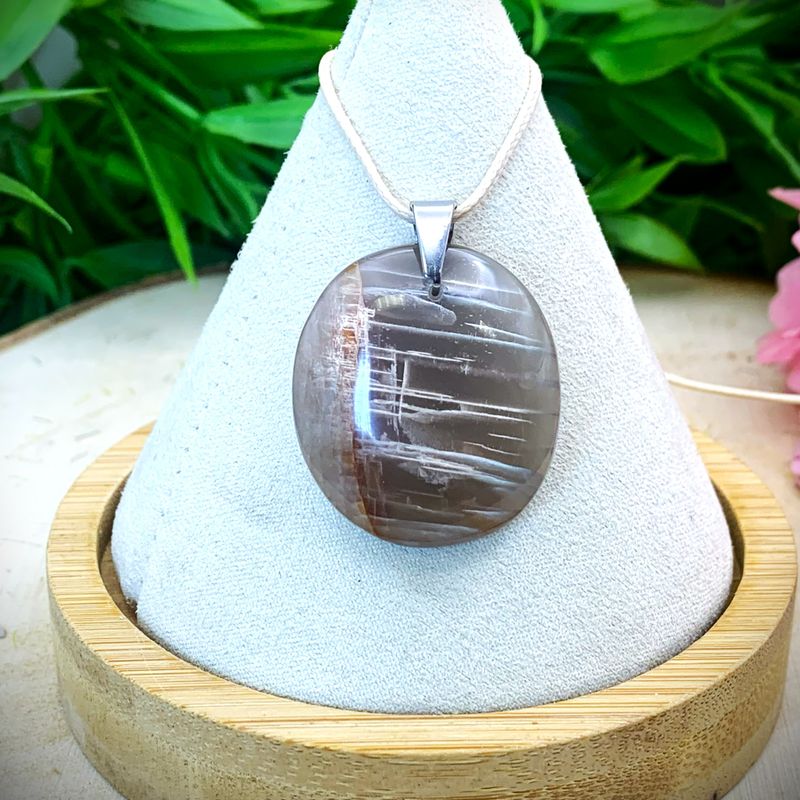 Pierre de lune noire pendentif bélière Madagascar