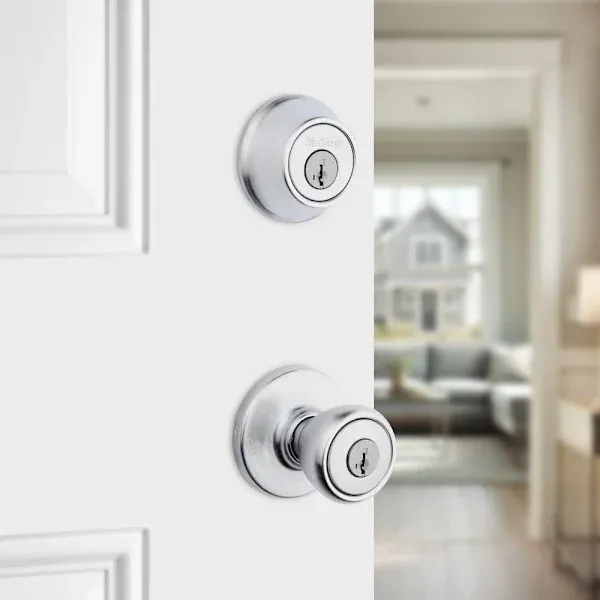 Kwikset Tylo Satin Chrome Keyed Entry Door Knob and Single Cylinder Deadbolt Combo Pack With Smartkey Security
