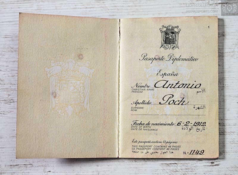 Spain, 1978-1982 Diplomatic Passport, time of transition to democracy, excellent condition, lots of visas, cold war era