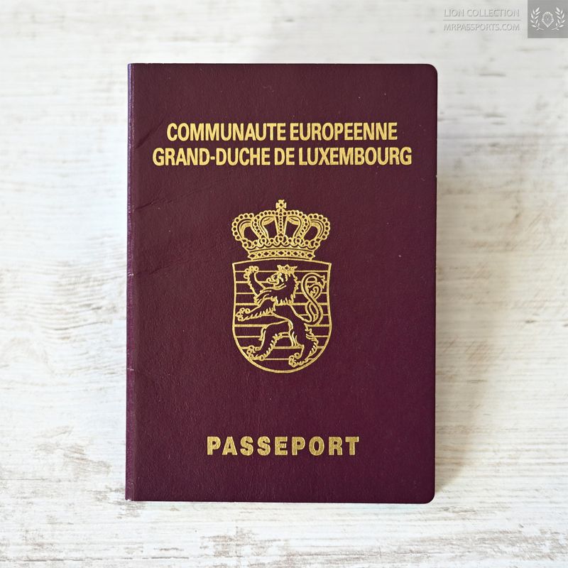 Luxembourg, 1996-2001 passport, excellent condition, mega rare