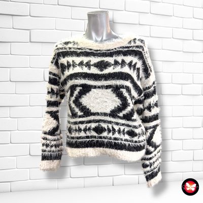 **HOY** Jersey de manga larga peludito CHARLES VÖGELLE Talla XS