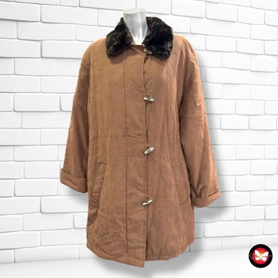 Chaqueta acolchada con cuello de pelo Talla 40 (grande)
