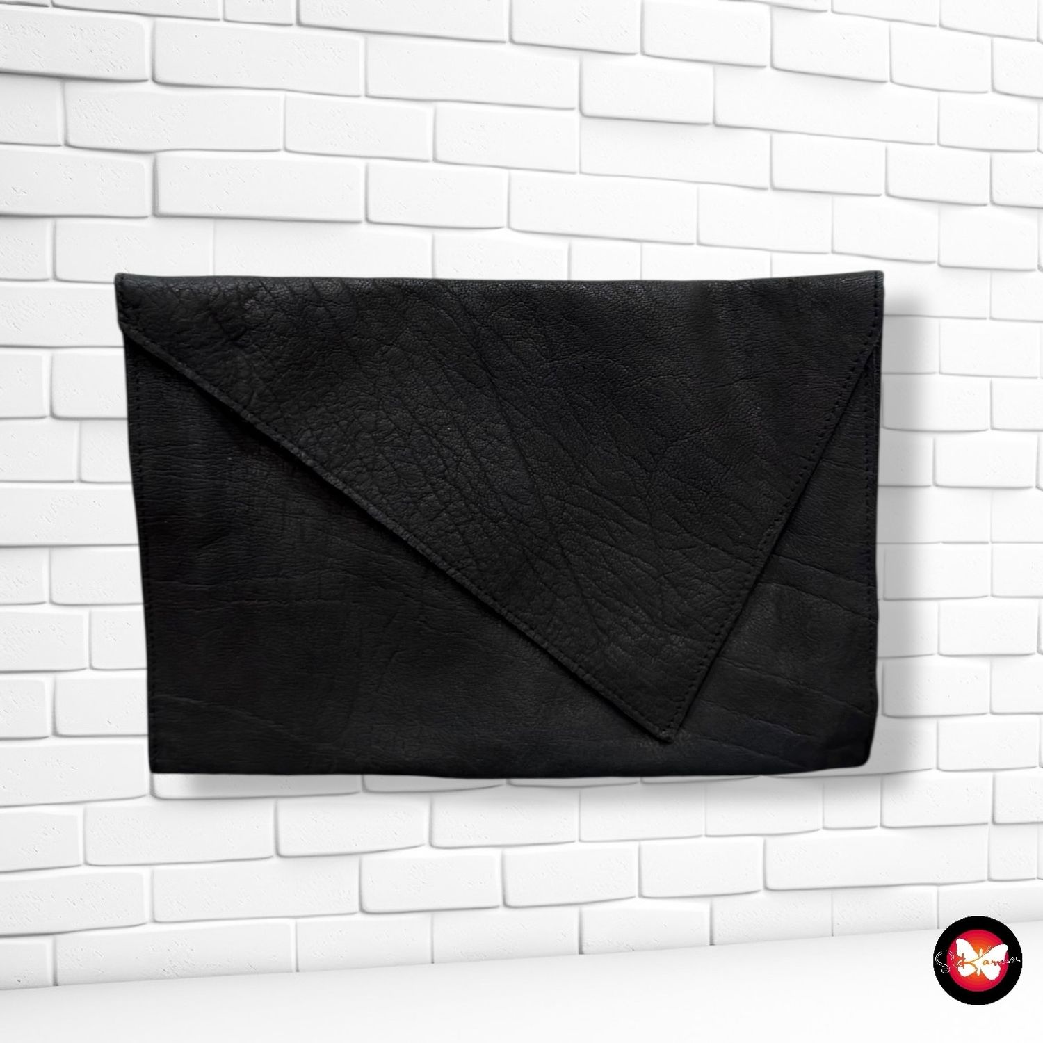 Sobre de mano de piel sintética