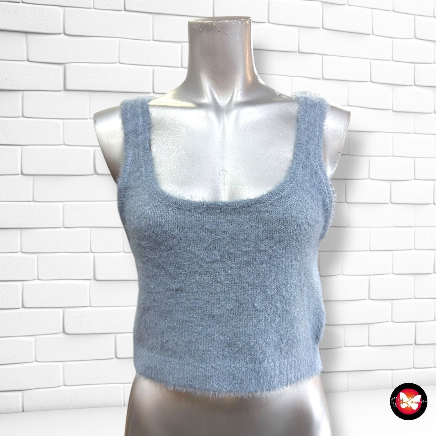 **HOY** Jersey peludito de tirantes STRADIVARIUS Talla M