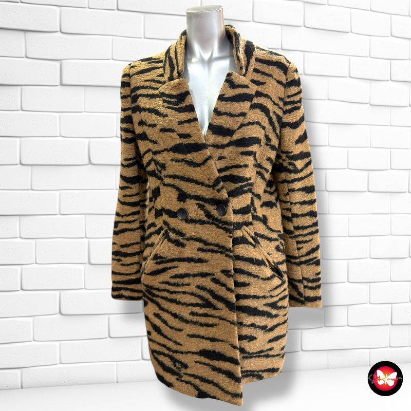 **HOY** Abrigo animal print STRADIVARIUS Talla S