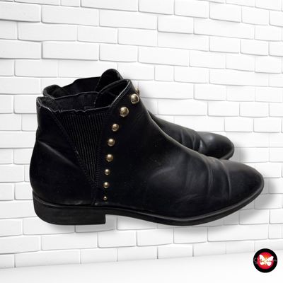 **HOY** Botines con tachas STRADIVARIUS T38