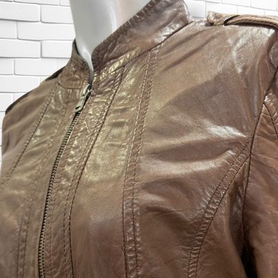 **HOY** Cazadora de piel Talla S