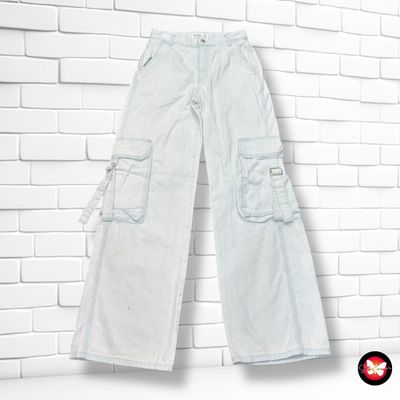 **HOY** Pantalón vaquero ancho de pierna cargo PULL&amp;BEAR Talla 34