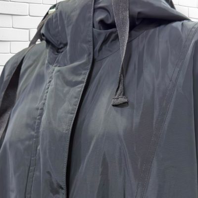 **HOY** Chaquetón acolchado fino con capucha BPC Talla 48