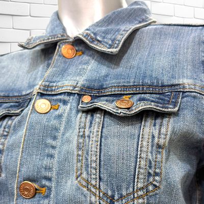 **HOY** Cazadora vaquera Talla 38 (pequeña)