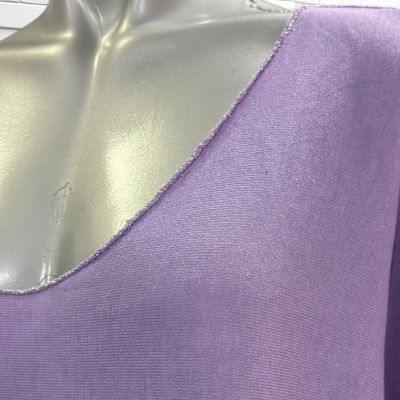 **HOY** Jersey corte mariposa con borde de brillo Talla Única