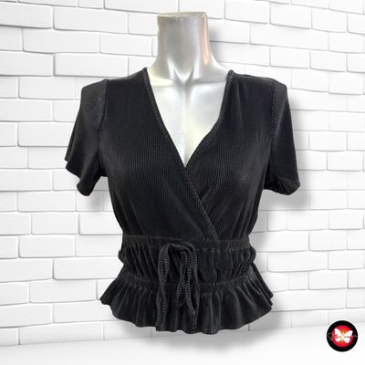 **HOY** Blusa cropped plisada PULL&amp;BEAR Talla S