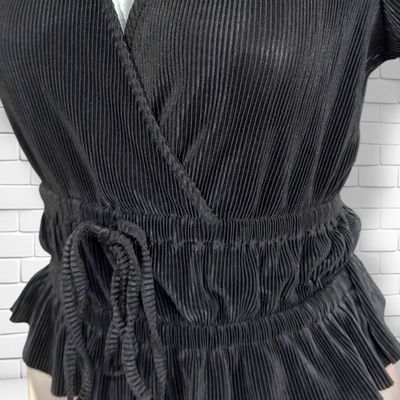 **HOY** Blusa cropped plisada PULL&amp;BEAR Talla S