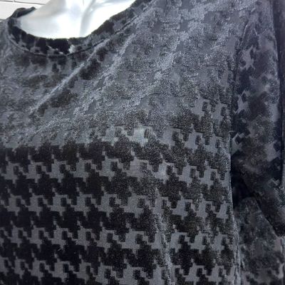 **HOY** Blusa de manga corta de terciopelo CAMAÏEU color Negro Talla M