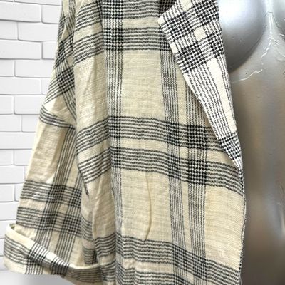 MAXI Blazer de cuadros SCALPERS color Crema y negro Talla S