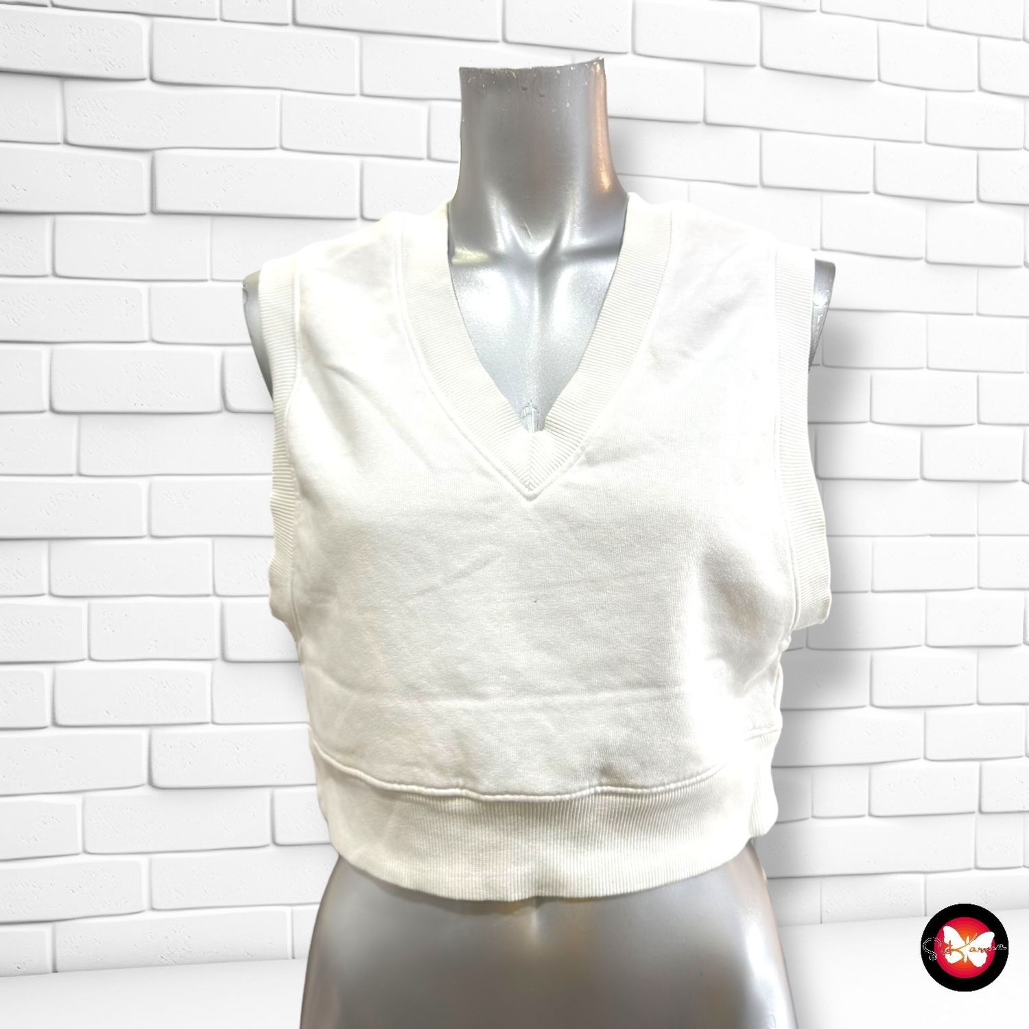 **HOY** Chaleco sudadera cropped DIVIDED color Blanco Talla XS