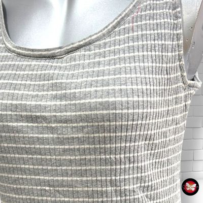 **HOY** Vestido de tirantes canalé de rayitas ATMOSPHERE color Gris y blanco Talla 40