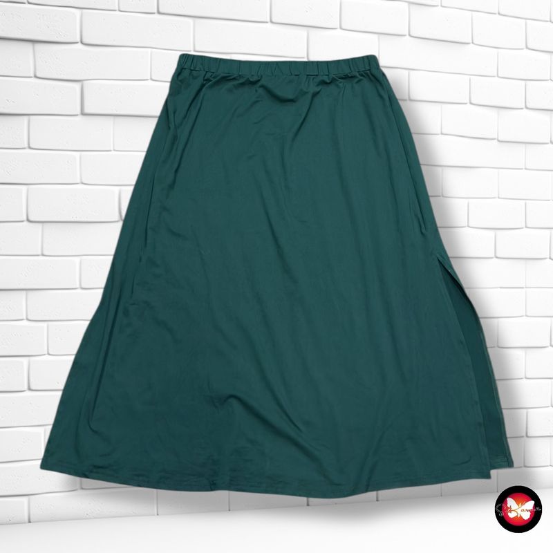 **HOY** Falda midi básica SHEIN CURVE color Verde Talla 0XL