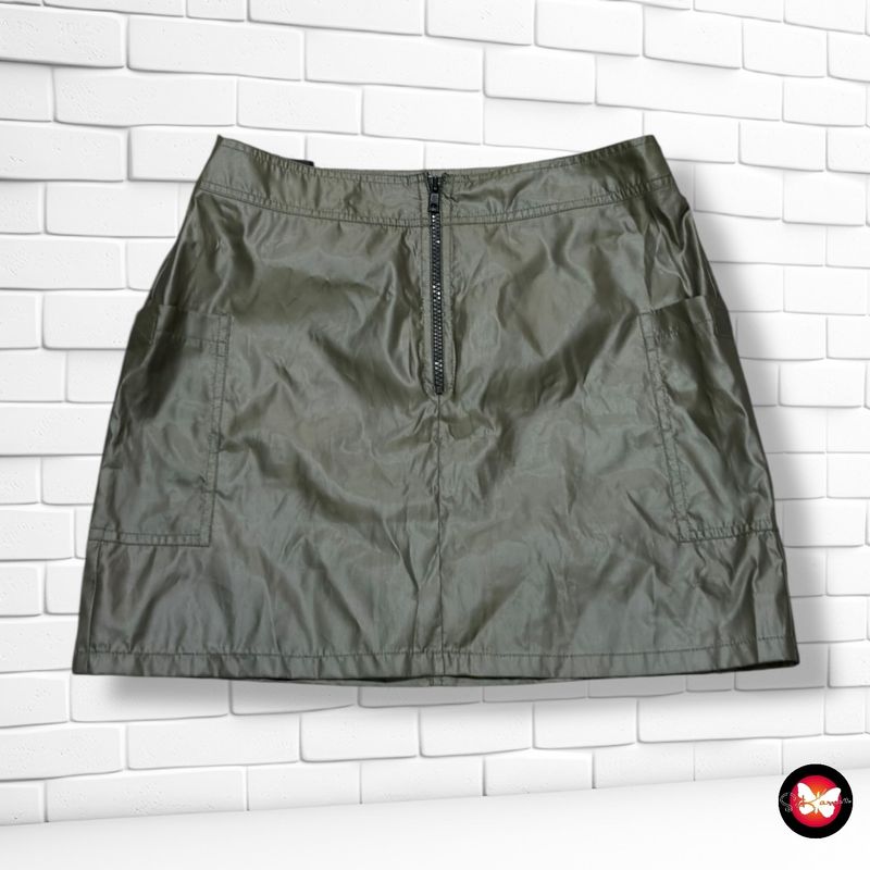 **HOY** Falda impermeable CLOCKHOUSE color Verde oliva Talla 36