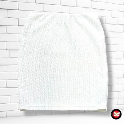 **HOY** Falda con relieve YESSICA color Blanco Talla M/L