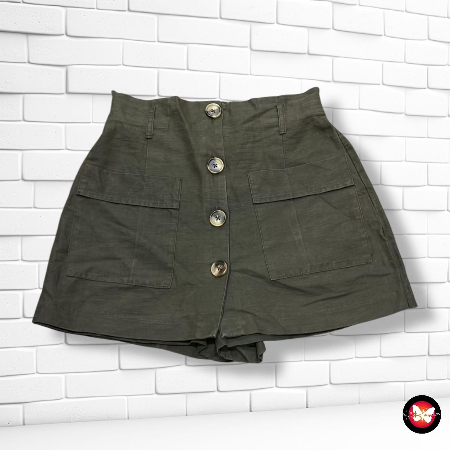 **HOY** Falda / Short safari ZARA color Verde oliva Talla S
