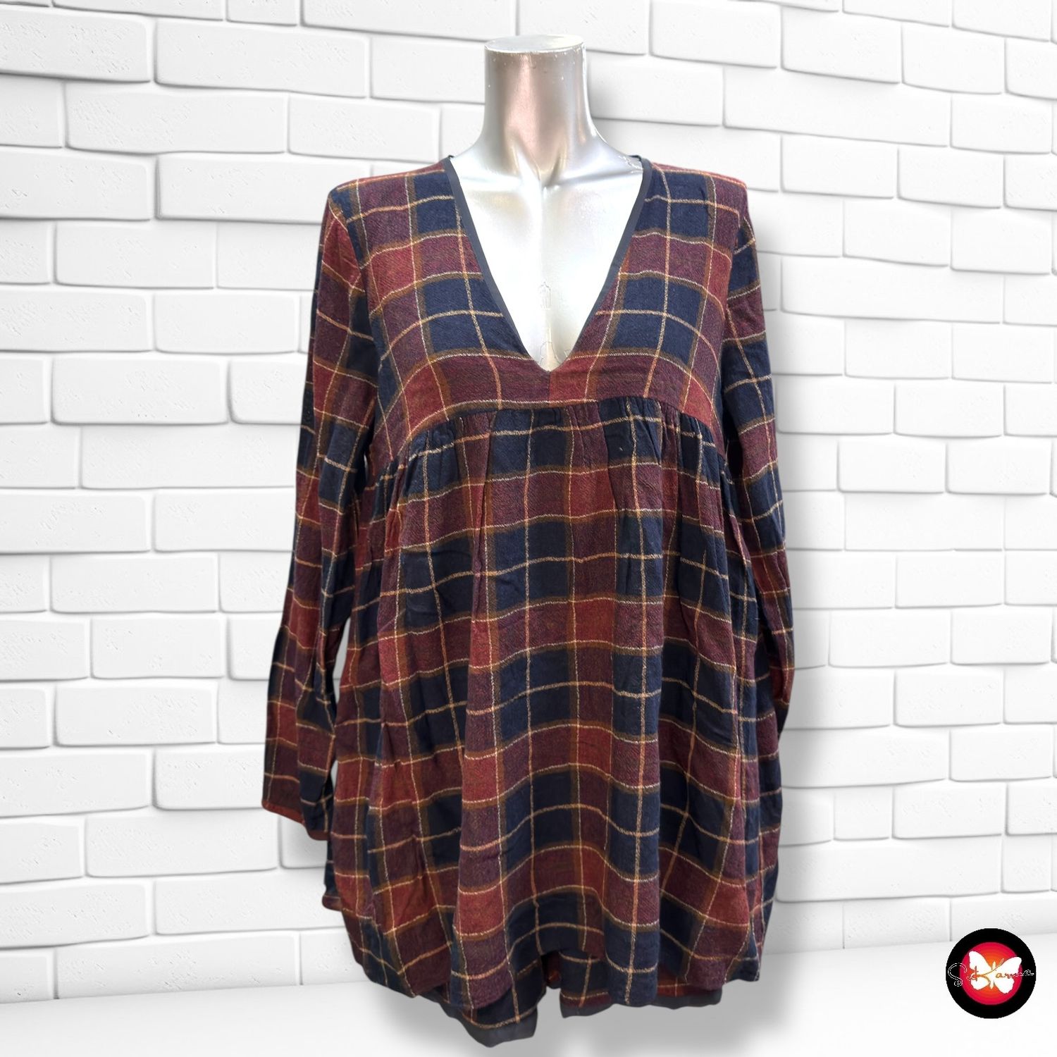 Mono corto de cuadros ZARA color Azul marino y granate Talla M