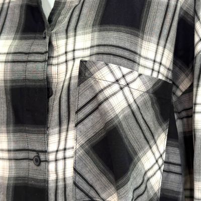 Camisa de cuadros DIVIDED color Negro y blanco Talla XS