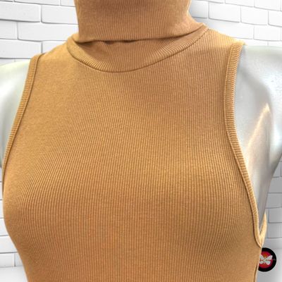 Vestido midi canalé de cuello alto ZARA color Marrón Talla S