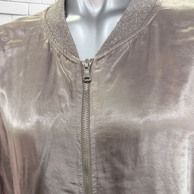 **HOY** Chaqueta bomber satinada  color Taupe Talla ÚNICA