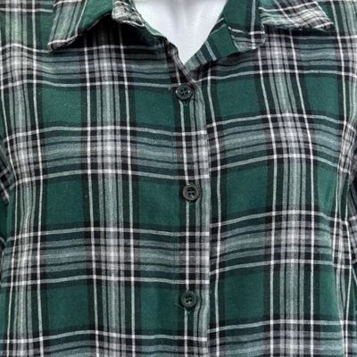 **HOY** Camisa de cuadros SHEIN color Verde, blanco y negro Talla XS