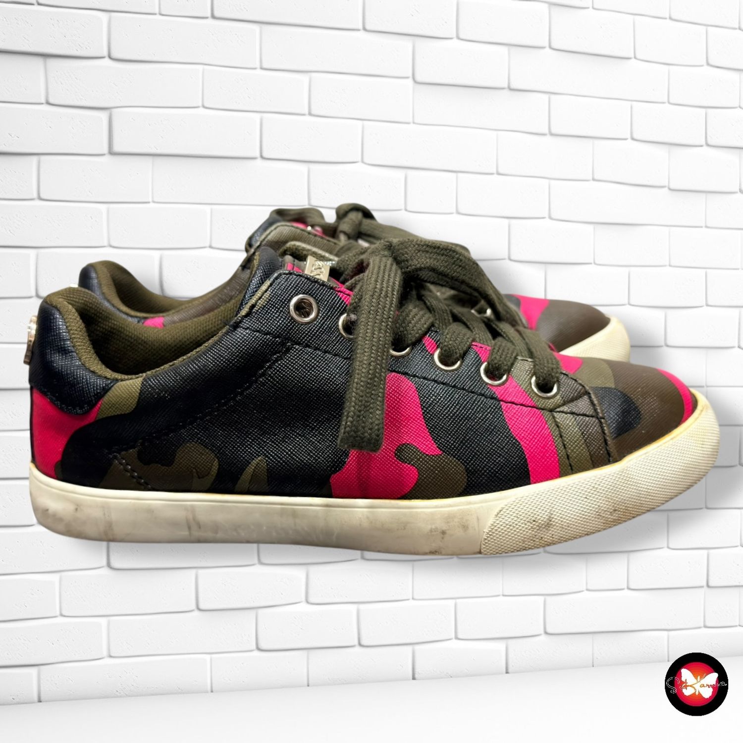 **HOY** Zapatillas camuflaje GUESS T36