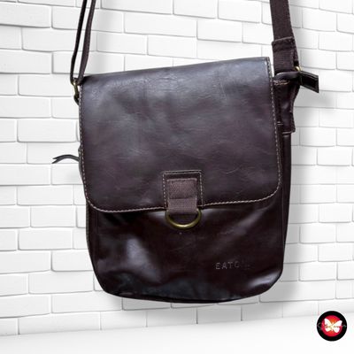 **HOY** Bolso bandolera unisex EATON color Marrón Talla MEDIANO