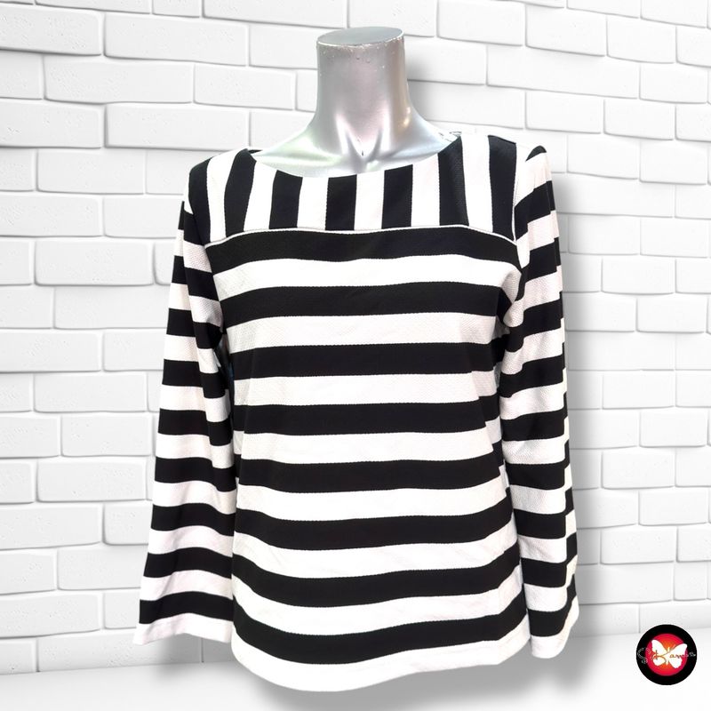 **HOY** Blusa de rayas ONLY color Negro y blanco Talla 36